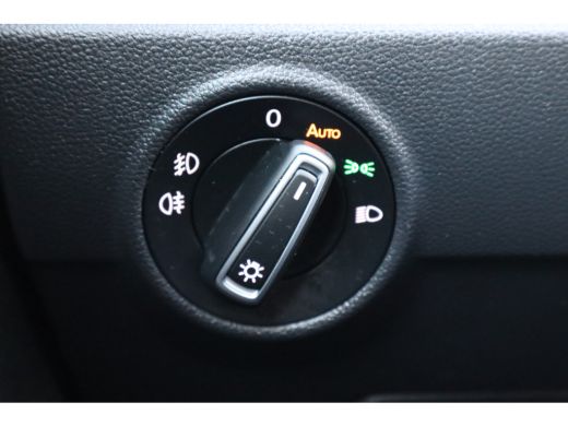 Volkswagen T-Roc 1.0 TSI Style 110PK | Cruise control adaptief | Hill hold functie | Parkeersensor voor en achter ActivLease financial lease