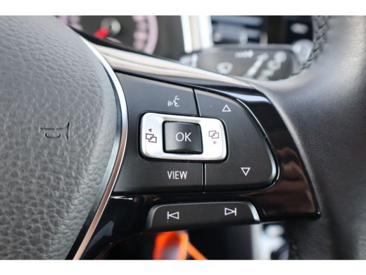 Volkswagen T-Roc 1.0 TSI Style 110PK | Cruise control adaptief | Hill hold functie | Parkeersensor voor en achter ActivLease financial lease