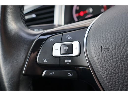 Volkswagen T-Roc 1.0 TSI Style 110PK | Cruise control adaptief | Hill hold functie | Parkeersensor voor en achter ActivLease financial lease