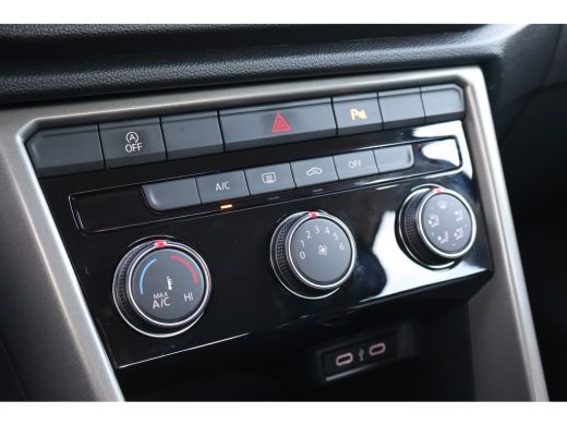 Volkswagen T-Roc 1.0 TSI Style 110PK | Cruise control adaptief | Hill hold functie | Parkeersensor voor en achter ActivLease financial lease