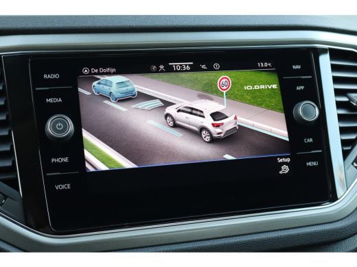 Volkswagen T-Roc 1.0 TSI Style 110PK | Cruise control adaptief | Hill hold functie | Parkeersensor voor en achter ActivLease financial lease