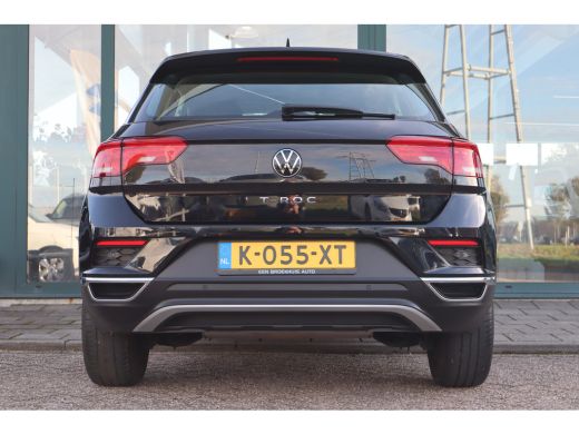 Volkswagen T-Roc 1.0 TSI Style 110PK | Cruise control adaptief | Hill hold functie | Parkeersensor voor en achter ActivLease financial lease