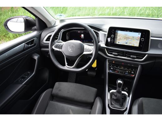 Volkswagen T-Roc 1.5 TSI DSG 150PK STYLE VIRTUAL/IQ-LIGHT/TREKHAAK ActivLease financial lease