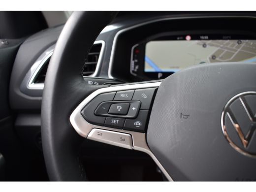 Volkswagen T-Roc 1.5 TSI DSG 150PK STYLE VIRTUAL/IQ-LIGHT/TREKHAAK ActivLease financial lease