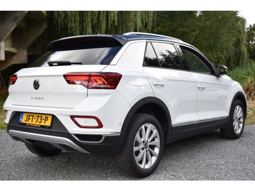 Volkswagen T-Roc 1.5 TSI DSG 150PK STYLE VIRTUAL/IQ-LIGHT/TREKHAAK ActivLease financial lease