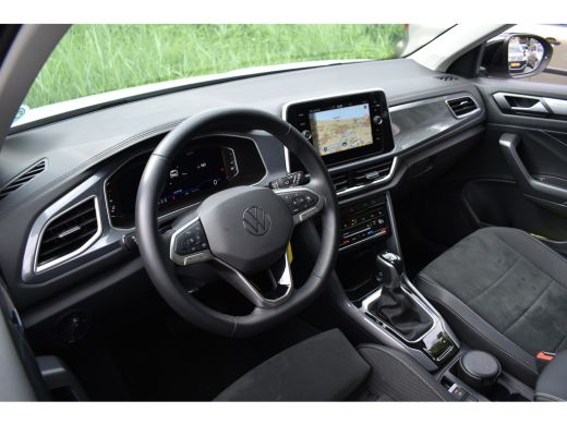 Volkswagen T-Roc 1.5 TSI DSG 150PK STYLE VIRTUAL/IQ-LIGHT/TREKHAAK ActivLease financial lease