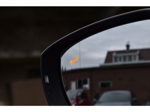 Volkswagen T-Roc R 2.0 TSI 300PK DSG 4MOTION R-SPORT LEDER/CAMERA/NAVI/VIRTUAL ActivLease financial lease