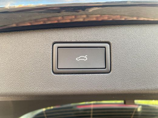 Volkswagen Tiguan 1.5 eHybrid Life Edition | Trekhaak | 18 inch | A.cam | ActivLease financial lease