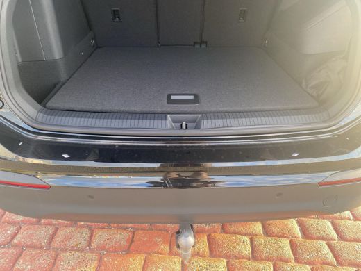 Volkswagen Tiguan 1.5 eHybrid Life Edition | Trekhaak | 18 inch | A.cam | ActivLease financial lease