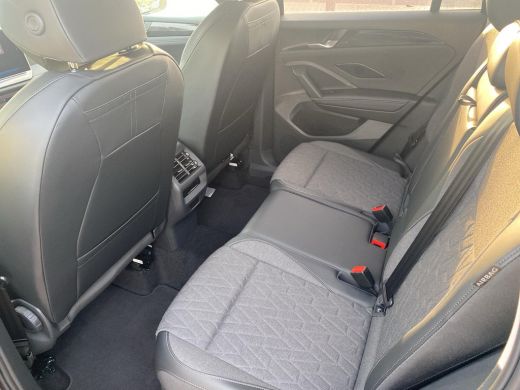 Volkswagen Tiguan 1.5 eHybrid Life Edition | Trekhaak | 18 inch | A.cam | ActivLease financial lease