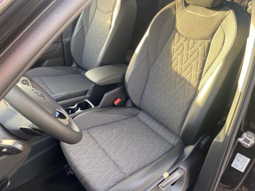 Volkswagen Tiguan 1.5 eHybrid Life Edition | Trekhaak | 18 inch | A.cam | ActivLease financial lease