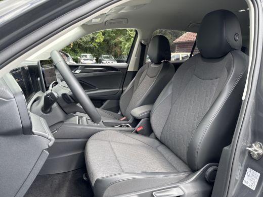 Volkswagen Tiguan 1.5 eTSI DSG LIFE EDITION TREKHAAK/NAVI/CAMERA/IQ-LIGHT ActivLease financial lease