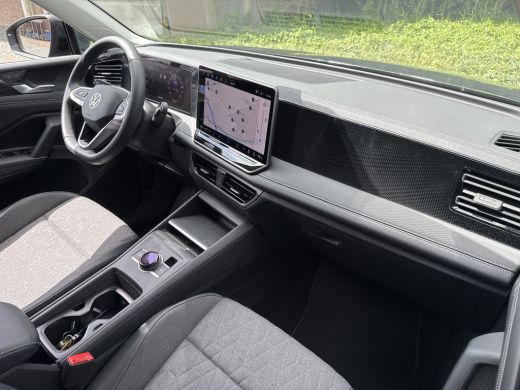 Volkswagen Tiguan 1.5 eTSI DSG LIFE EDITION TREKHAAK/NAVI/CAMERA/IQ-LIGHT ActivLease financial lease