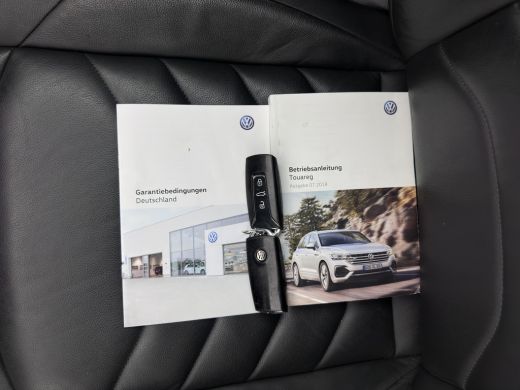 Volkswagen Touareg 3.0 TDI (INCL.BTW) Aut. *ADAPTIVE-CRUISE | LUXURY-LEATHER | FULL-LED | BLIND-SPOT | HEATED-COMFOR... ActivLease financial lease