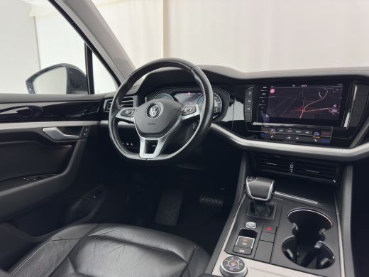 Volkswagen Touareg 3.0 TDI (INCL.BTW) Aut. *ADAPTIVE-CRUISE | LUXURY-LEATHER | FULL-LED | BLIND-SPOT | HEATED-COMFOR... ActivLease financial lease