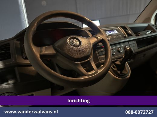 Volkswagen Transporter 2.0 TDI 150pk L2H1 Inrichting Euro6 Airco | Camera | Leder | Cruisecontrol | 2500kg Trekhaak Park... ActivLease financial lease