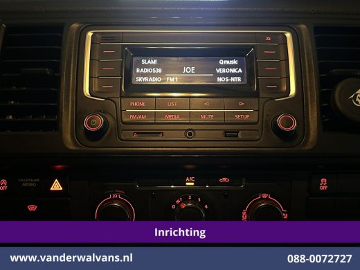 Volkswagen Transporter 2.0 TDI 150pk L2H1 Inrichting Euro6 Airco | Camera | Leder | Cruisecontrol | 2500kg Trekhaak Park... ActivLease financial lease