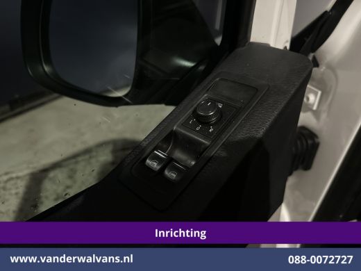 Volkswagen Transporter 2.0 TDI 150pk L2H1 Inrichting Euro6 Airco | Camera | Leder | Cruisecontrol | 2500kg Trekhaak Park... ActivLease financial lease