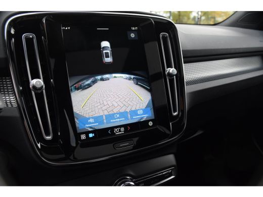 Volvo  XC40 Recharge P8 AWD R-Design / Standkachel/ Virtual Cockpit/ Adaptive Cruise Control/ Panoramadak/ 30... ActivLease financial lease