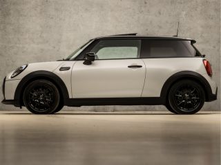 Mini Cooper 1.5 Cooper Camden Sport Automaat (PANORAMADAK, VIRTUAL COCKPIT, DEALER ONDERHOUDEN, APPLE CARPLAY...