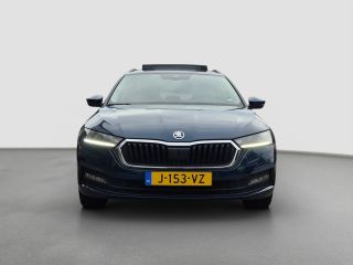 Skoda Octavia Combi 1.0 TSI Business Edition Panoramadak | Digitaal dashboard | Parkeersensoren | 17" Lmv | Cli...