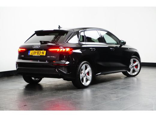 Audi A3 Sportback 45 TFSI e S edition Competition 245PK | Elek. Stoelen | Stoelverw. | Camera achter | Ad... ActivLease financial lease