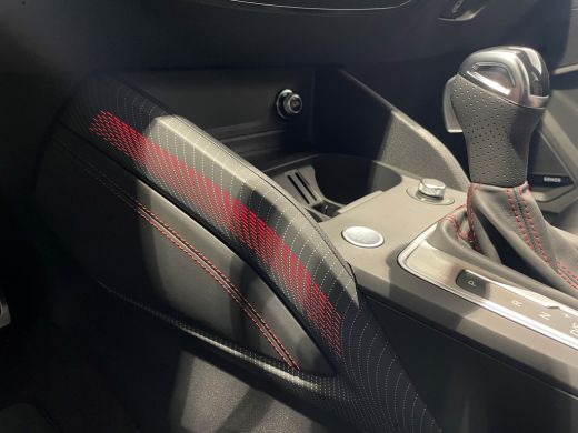 Audi Q2 35 TFSI S line | Sonos | Trekhaak afneembaar | Lederen bekleding | 18" LM velgen | ActivLease financial lease