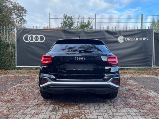 Audi Q2 35 TFSI S line | Sonos | Trekhaak afneembaar | Lederen bekleding | 18" LM velgen | ActivLease financial lease