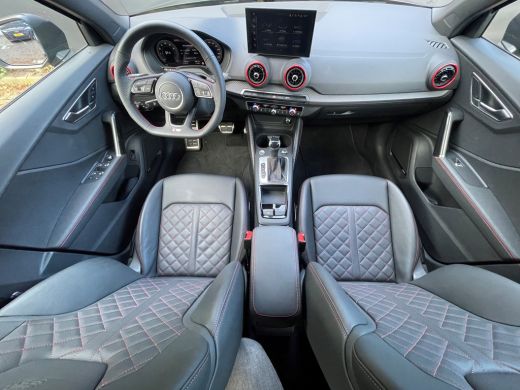 Audi Q2 35 TFSI S line | Sonos | Trekhaak afneembaar | Lederen bekleding | 18" LM velgen | ActivLease financial lease