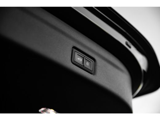 Audi Q6 e-tron SQ6 quattro | B&O 3D | Panoramadak | HUD | S-sportstoelen | ActivLease financial lease
