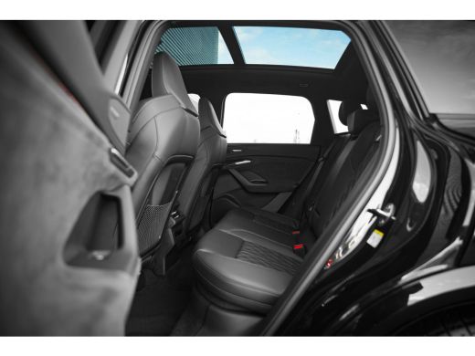 Audi Q6 e-tron SQ6 quattro | B&O 3D | Panoramadak | HUD | S-sportstoelen | ActivLease financial lease