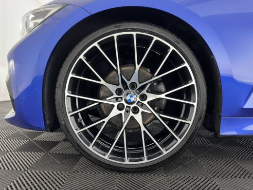 BMW 3 Serie 320i M-Sportpack High Executive (INCL-BTW) *LEATHER-ALCANTARA | FULL-LED | DIGI-COCKPIT | HEATED-... ActivLease financial lease