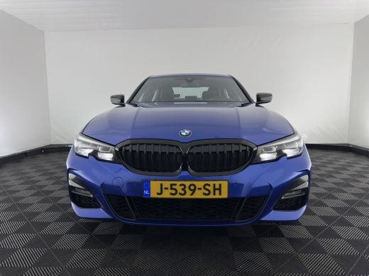 BMW 3 Serie 320i M-Sportpack High Executive (INCL-BTW) *LEATHER-ALCANTARA | FULL-LED | DIGI-COCKPIT | HEATED-... ActivLease financial lease