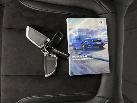 BMW 3 Serie 320i M-Sportpack High Executive (INCL-BTW) *LEATHER-ALCANTARA | FULL-LED | DIGI-COCKPIT | HEATED-... ActivLease financial lease