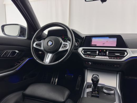BMW 3 Serie 320i M-Sportpack High Executive (INCL-BTW) *LEATHER-ALCANTARA | FULL-LED | DIGI-COCKPIT | HEATED-... ActivLease financial lease