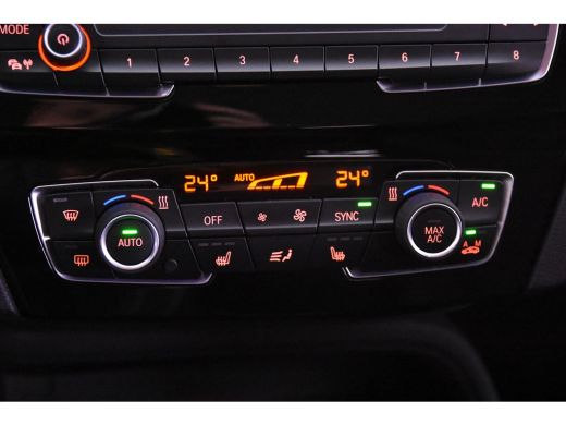 BMW X1 sDrive18i *1ste Eigenaar*Leer*Navigatie*Stoelverwarming* ActivLease financial lease