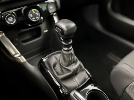 Citroën C3 Aircross 1.2 PureTech Max Sport (PANORAMADAK, APPLE CARPLAY, GROOT NAVI, 360 CAMERA, LM VELGEN, SPORTSTOEL... ActivLease financial lease