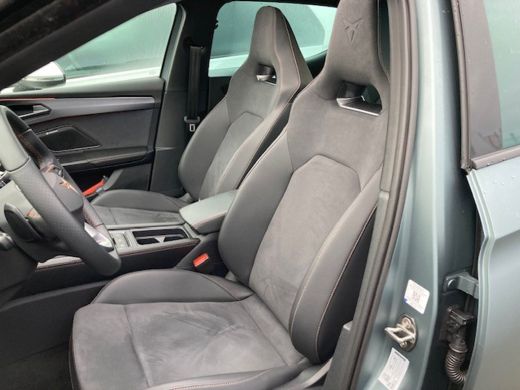 CUPRA Leon 1.5 TSI e-Hybrid VZ Performance 272pk | Audio Sennheiser | Panorama dak  | Adaptief cruise contro... ActivLease financial lease