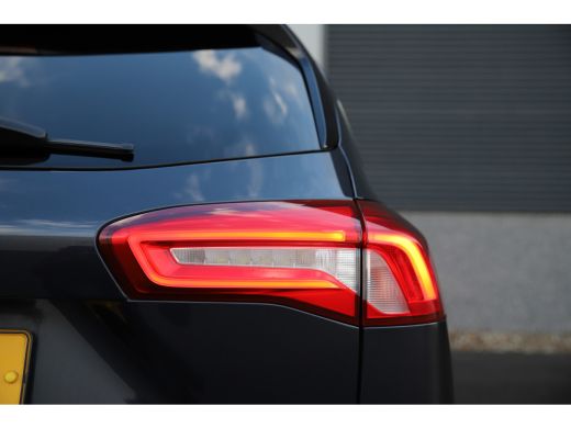 Ford Focus 1.5 150pk/Autom./Vignale/Adaptive/Matrix-led/HUD/B&O/Trekh./Leder/Virtual ActivLease financial lease