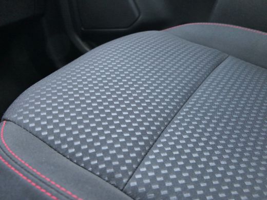 Ford Kuga 2.5 PHEV ST-Line | 19 Inch Velgen | Camera | Keyless | Privacy Glass | Navigatie | CarPlay/Androi... ActivLease financial lease