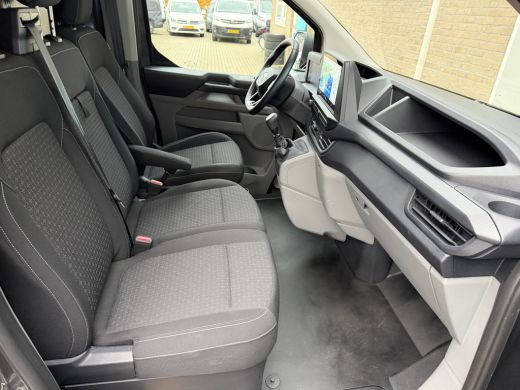 Ford Transit Custom 320 2.0 TDCI 136PK EURO 6 L2H1 Limited CarPlay/cruise control/stoelverwarming ActivLease financial lease