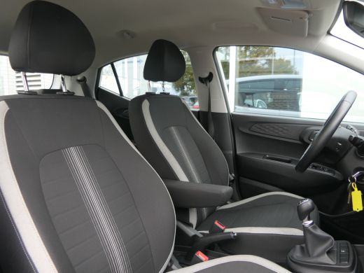 Hyundai i10 1.0 Comfort Smart | Navigatie | Cruise Control | Camera | LED | DAB | CarPlay/Android Auto | ActivLease financial lease