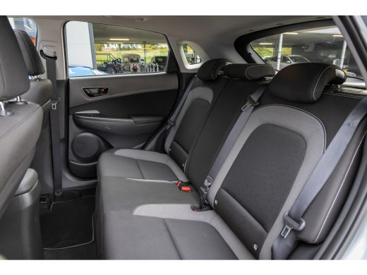 Hyundai Kona 1.6 GDI HEV Fashion Sky | Trekhaak | Schuif-/kanteldak | Cruise adaptief | Camera | Apple Carplay... ActivLease financial lease