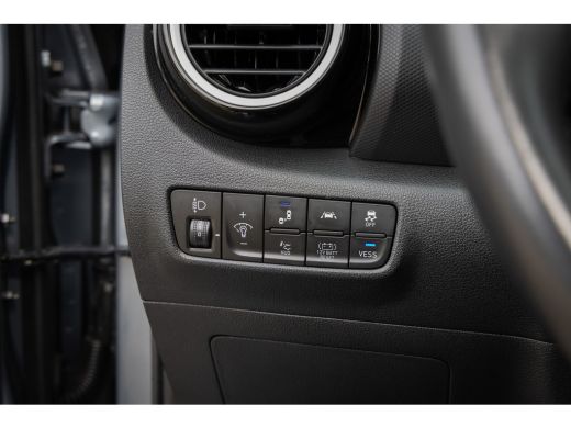 Hyundai Kona 1.6 GDI HEV Fashion Sky | Trekhaak | Schuif-/kanteldak | Cruise adaptief | Camera | Apple Carplay... ActivLease financial lease