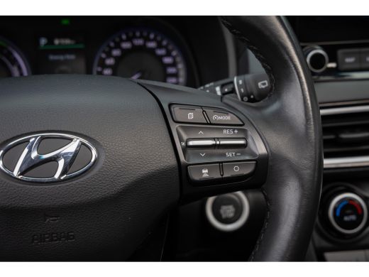 Hyundai Kona 1.6 GDI HEV Fashion Sky | Trekhaak | Schuif-/kanteldak | Cruise adaptief | Camera | Apple Carplay... ActivLease financial lease