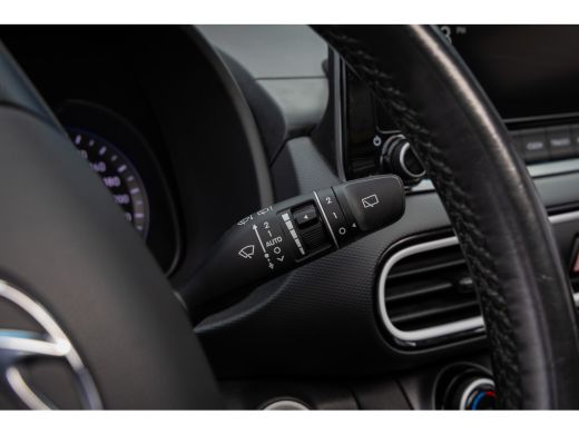 Hyundai Kona 1.6 GDI HEV Fashion Sky | Trekhaak | Schuif-/kanteldak | Cruise adaptief | Camera | Apple Carplay... ActivLease financial lease