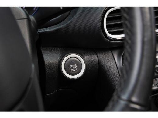 Hyundai Kona 1.6 GDI HEV Fashion Sky | Trekhaak | Schuif-/kanteldak | Cruise adaptief | Camera | Apple Carplay... ActivLease financial lease