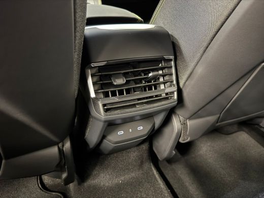 Lynk & Co 01 1.5 Core | Achteruitrijcamera | Alarmsysteem | Apple Carplay/Android Auto|telefoonintegratie premium ActivLease financial lease