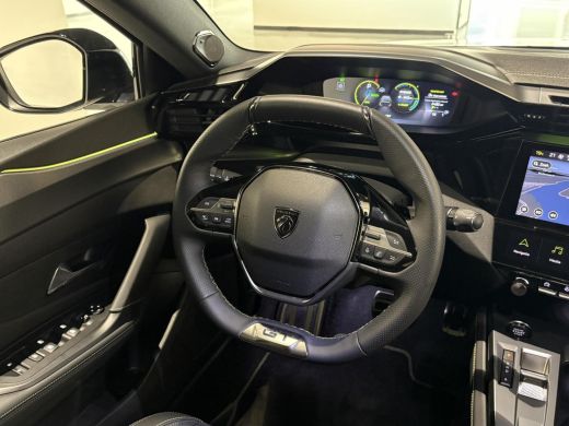 Peugeot 308 1.6 Plug-in Hybrid 180 GT|Black Pack|Panodak|360|FOCAL|Carplay|Navi|PDC|ACC|Side assist|Lane Assist| ActivLease financial lease