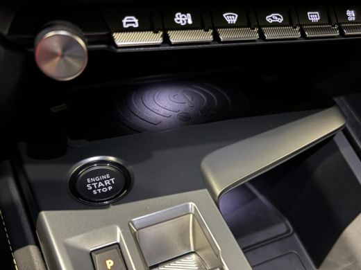 Peugeot 308 1.6 Plug-in Hybrid 180 GT|Black Pack|Panodak|360|FOCAL|Carplay|Navi|PDC|ACC|Side assist|Lane Assist| ActivLease financial lease